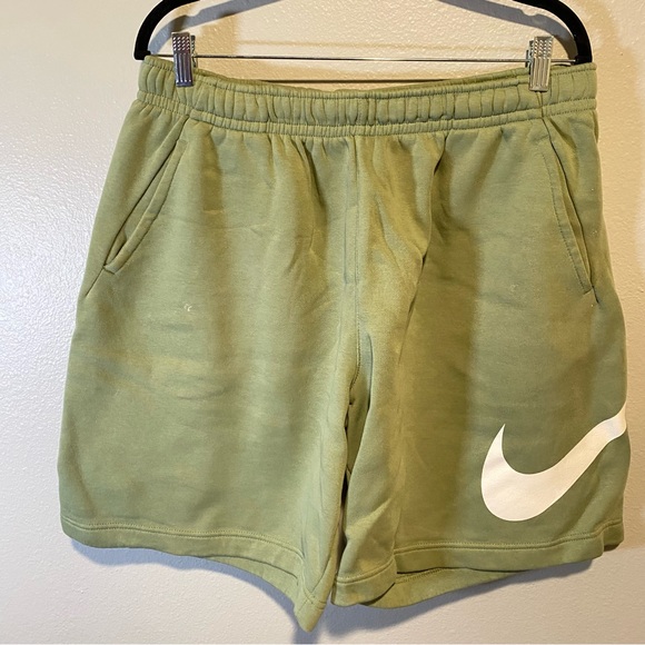 Nike Other - Men’s Nike shorts XL